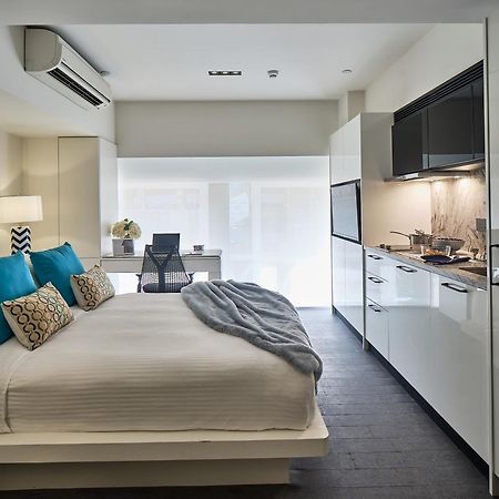 V Causeway Bay Aparthotel Хонконг Екстериор снимка
